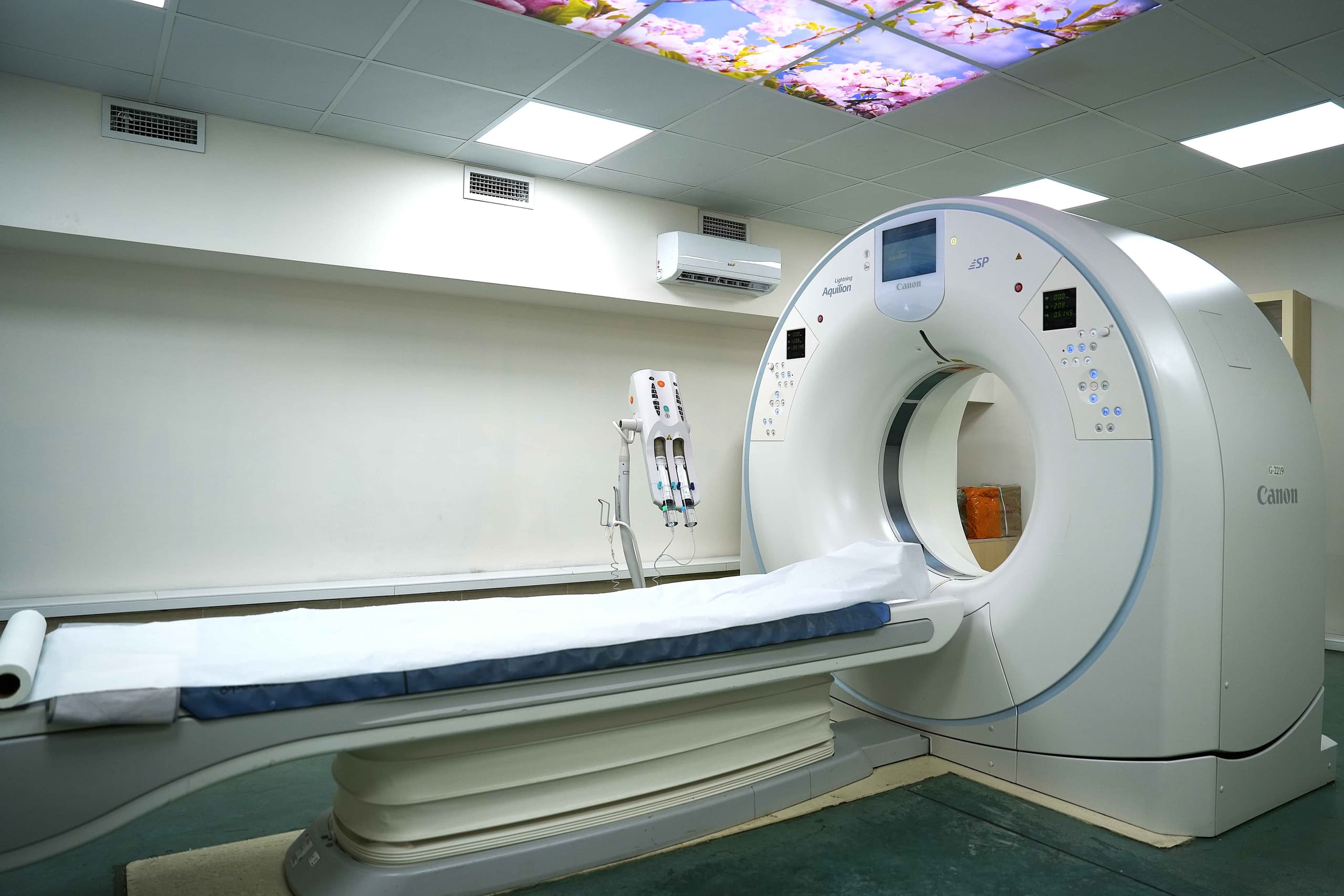 160-shriani-kompiuteruli-tomografia-bochorishvilis-klinikashi