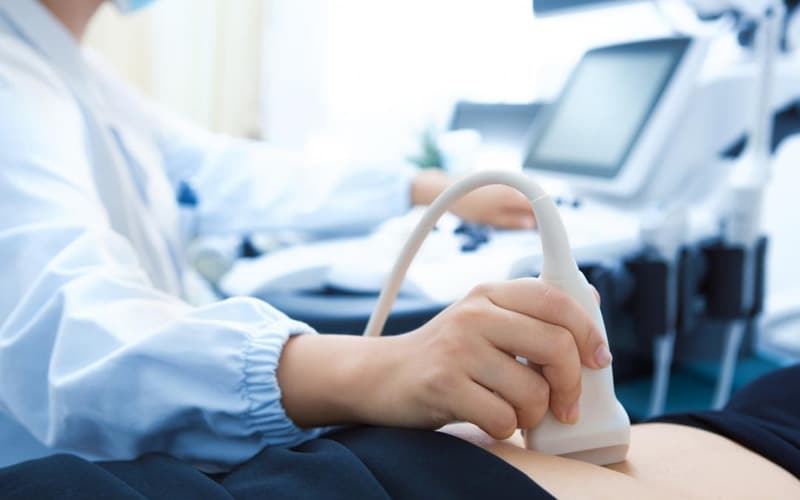 ექოსკოპიის აპარატის კვლევის ფოტო